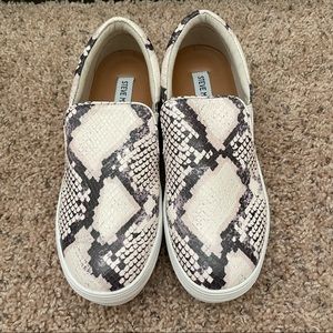Steve Madden Gills Slip Ons - Snake - Size 7